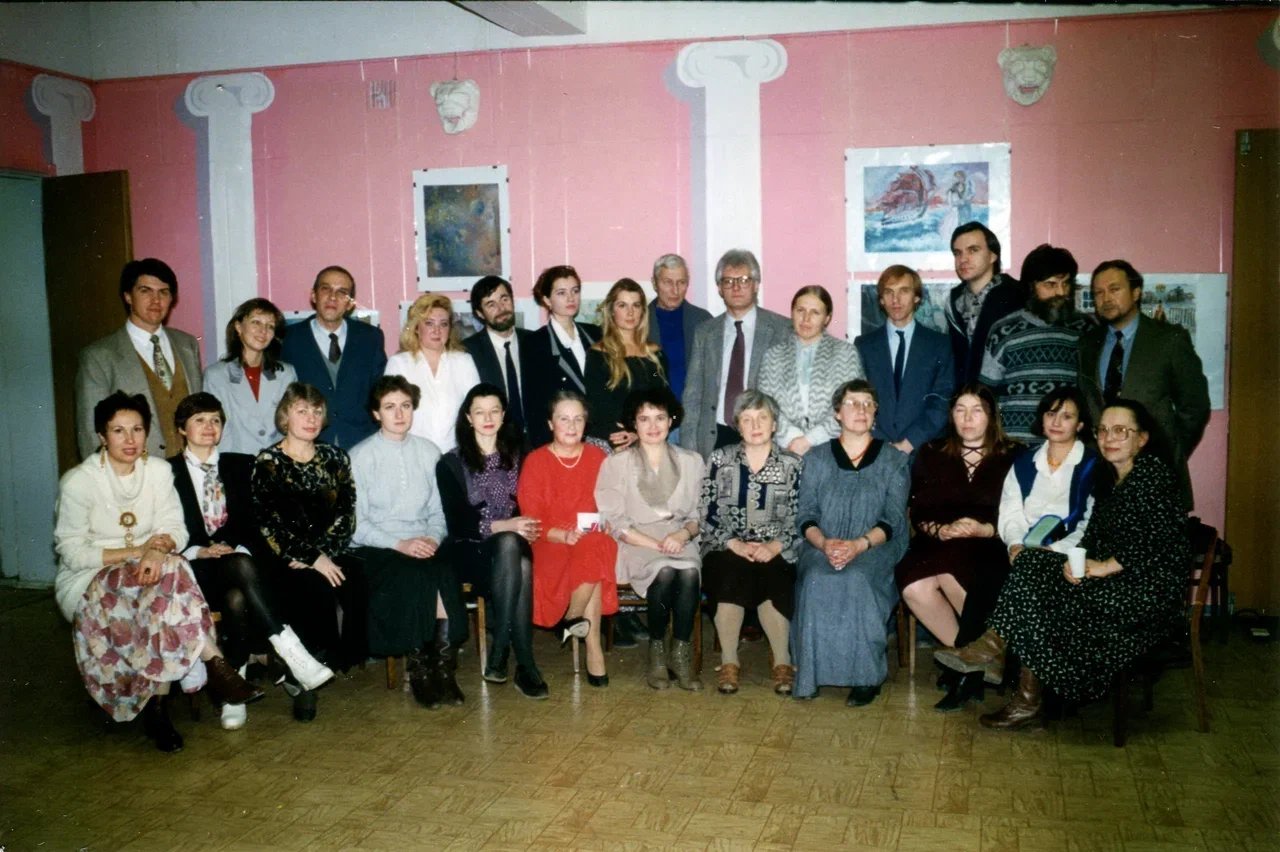 Групповая фотография коллектива школы, «Берёзовая аллея»